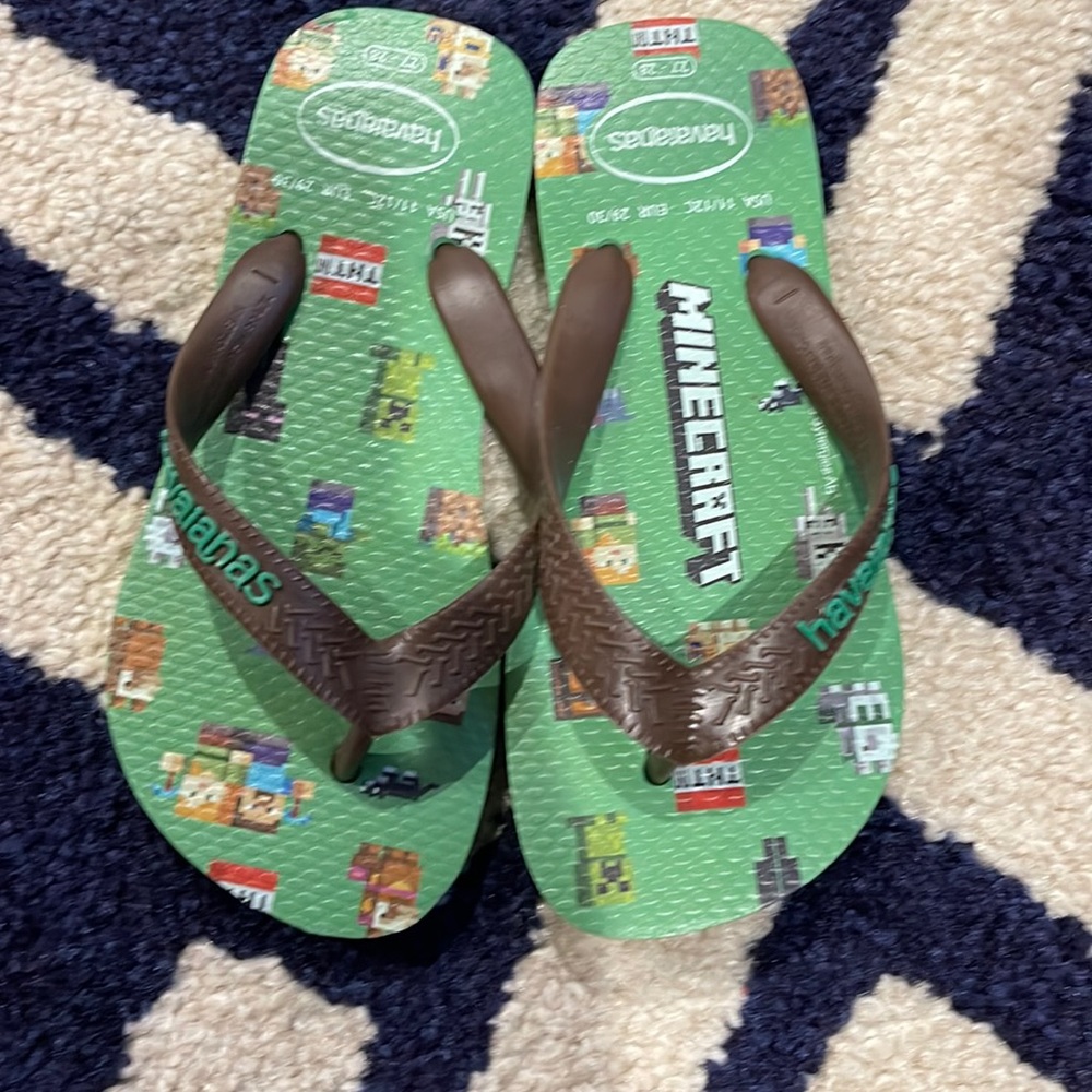 Boys havaianas Minecraft flip flops